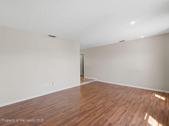 5th image of 12265 Shafton Rd