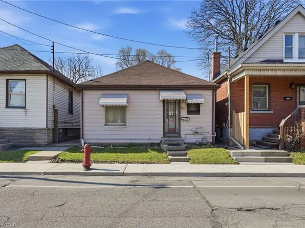 1382 Cannon St E, Hamilton, ON L8H 1W1