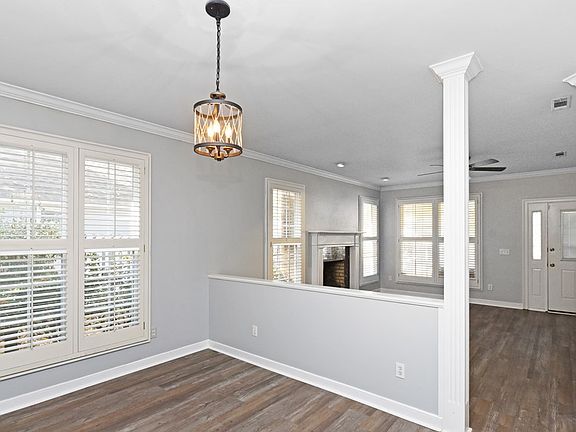 4th image of 105 Woodcreek Dr