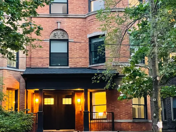 843 W Wellington Ave #G, Chicago, IL 60657
