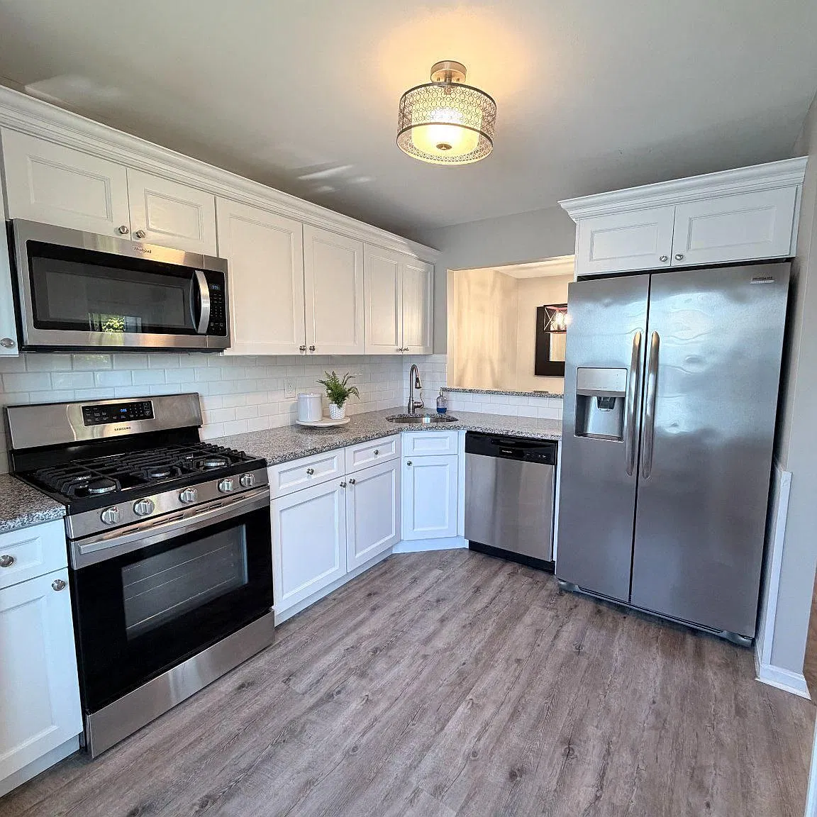 2 bed, 2.0 bath, 1086 sqft, $2,425 — Photo 3