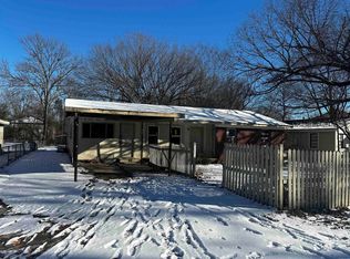 1618 Davis St, Conway, AR 72032