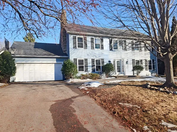 4520 Juneau Ln N, Plymouth, MN 55446