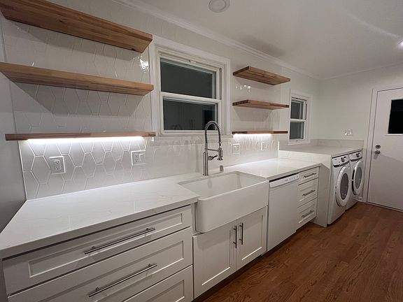 Stylish new kitchen with a full range of brand-new appliances and great attention to detail