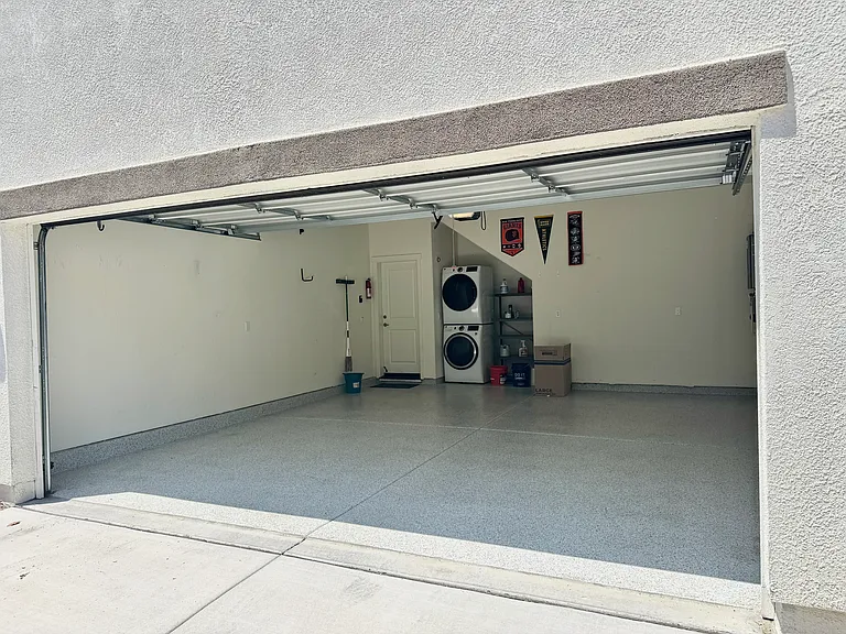 4103 Liverpool St — Photo 37