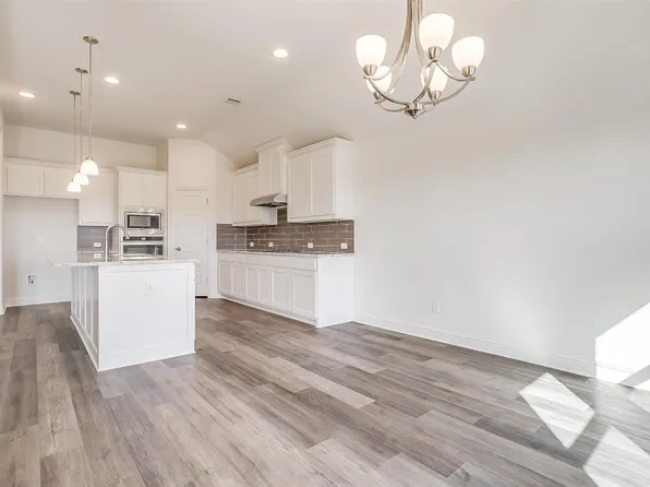 201 W 4th St, Keene, TX 76059