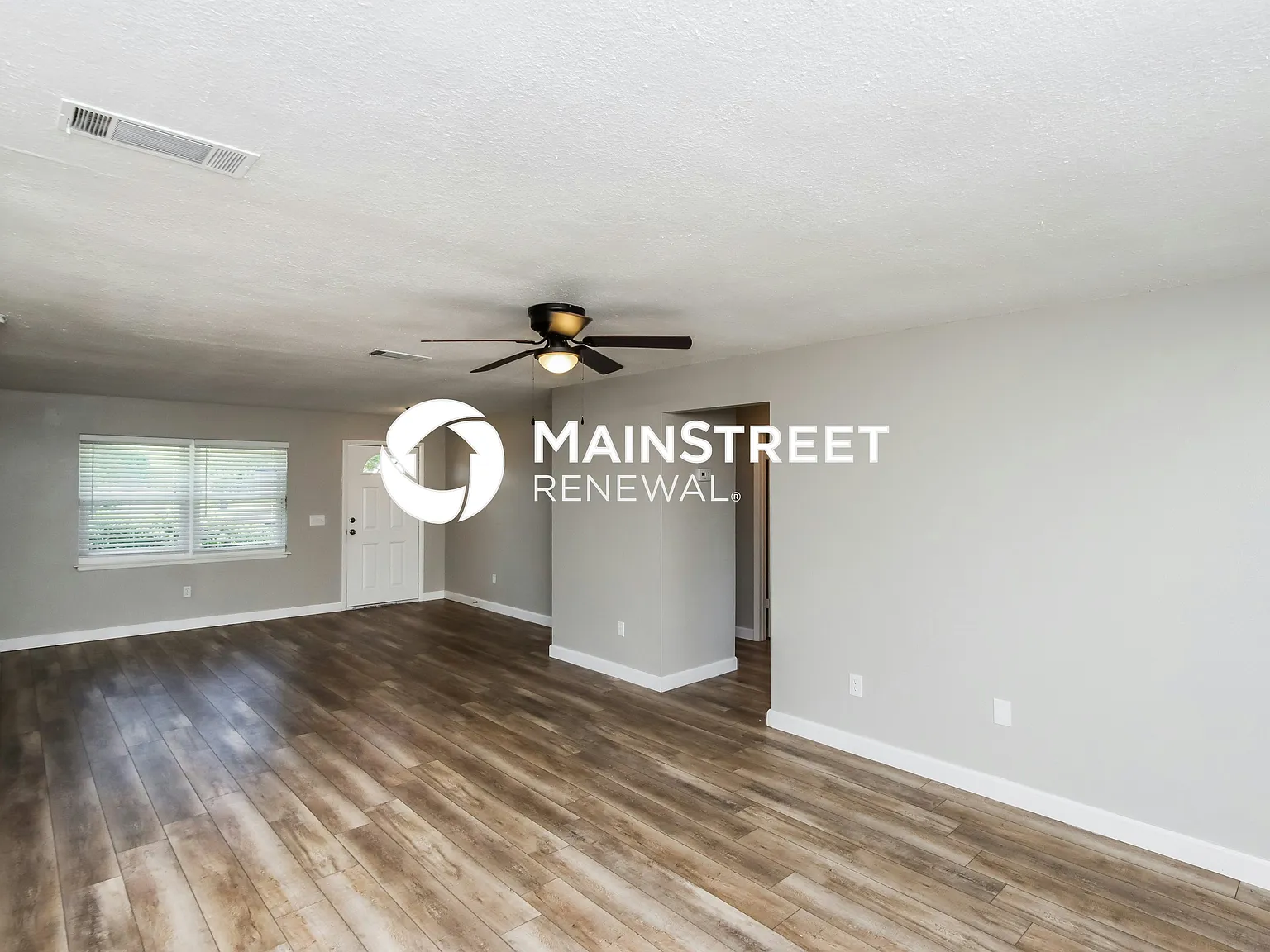 831 Airoso Rd S E — Photo 3