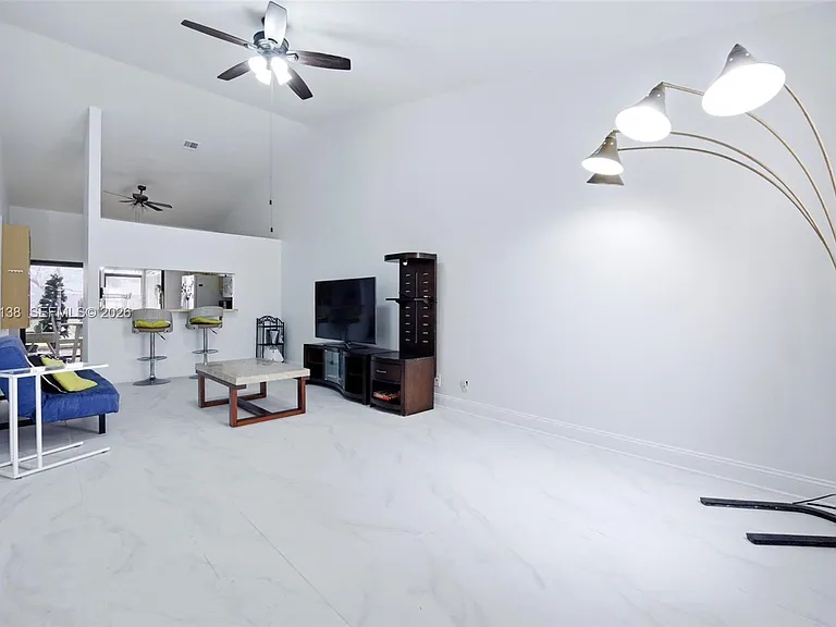 7924 NW 10th St — Photo 11