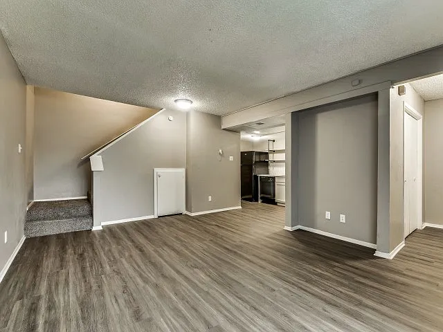 Pinewoods Apartments — Photo 8