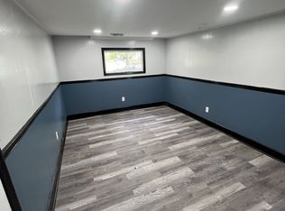 16 Kaine Dr #1, Albany, NY 12203