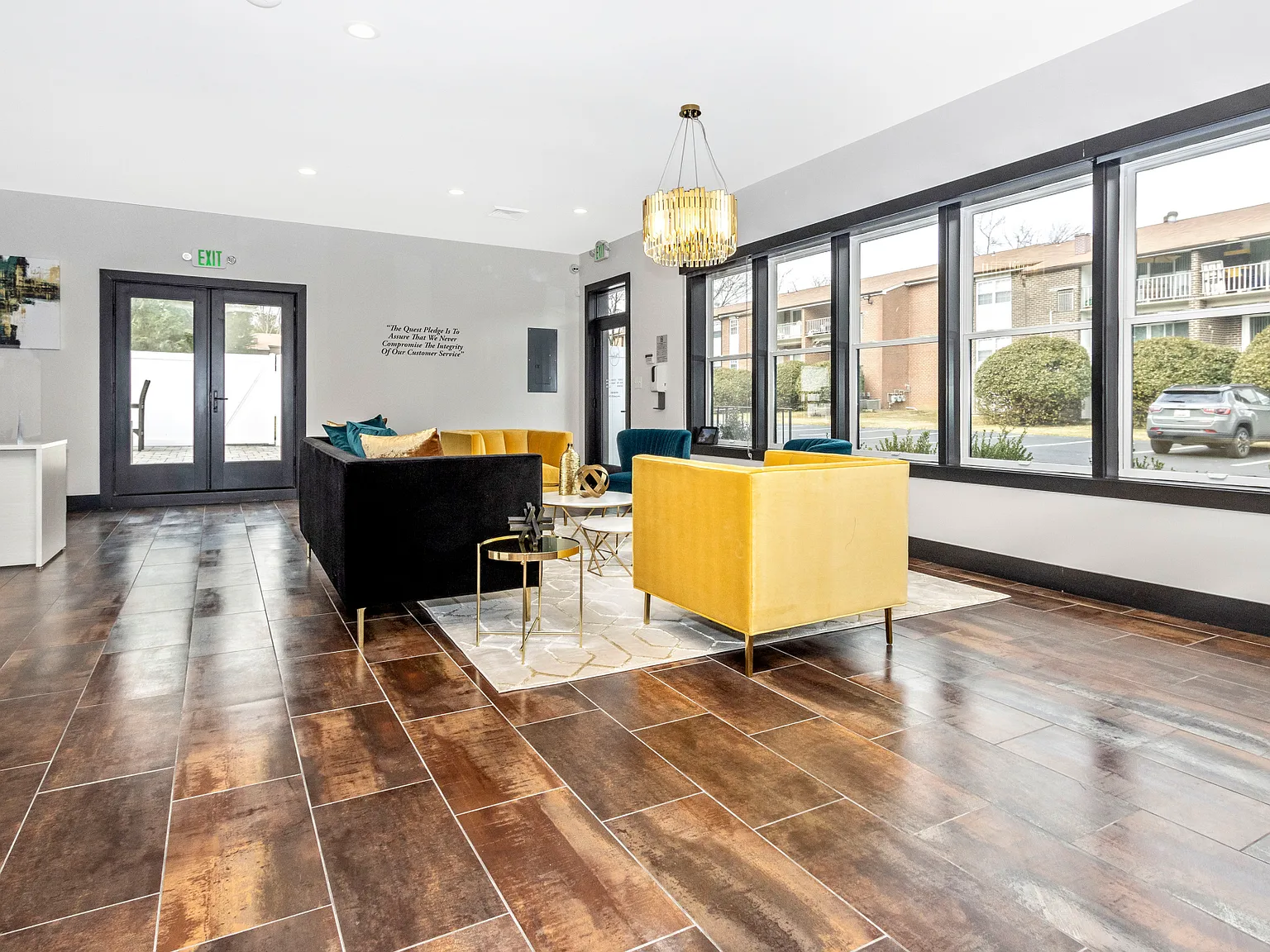 209 @ Pickwick Apartments — Photo 3