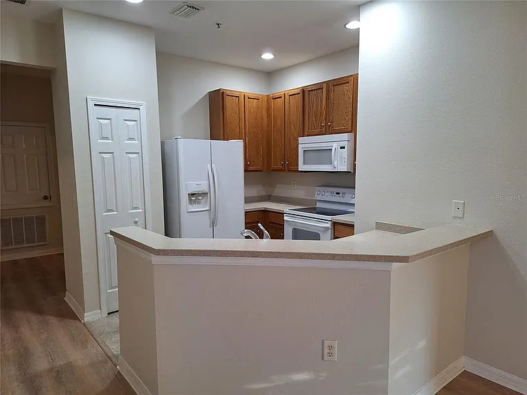 3709 Parkridge Cir #7-204 — Photo 7