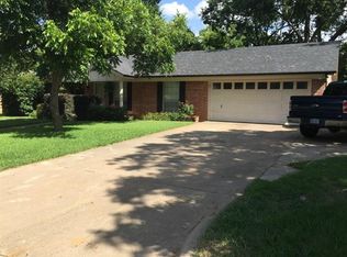 1105 Willowcreek Rd, Cleburne, TX 76033