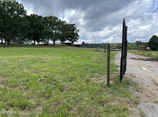 Roanoke Rd, Jamestown, TN 38556