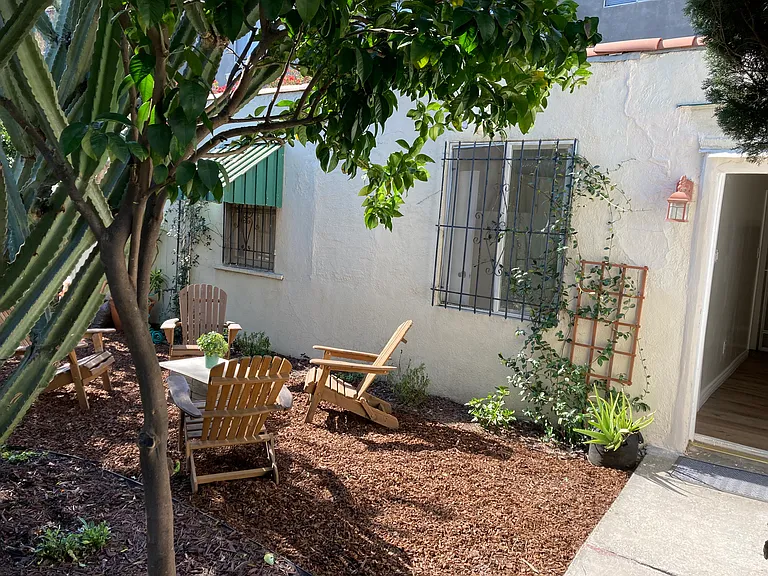 1325 N Orange Dr — Photo 1