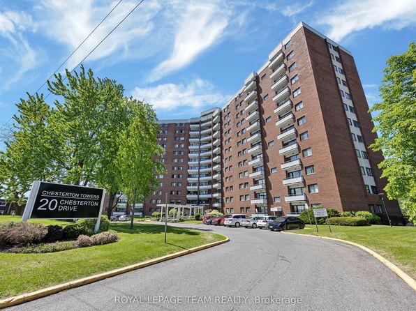 20 Chesterton Dr #707, Ottawa, ON K2E 6Z7
