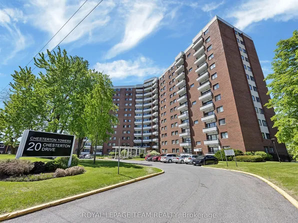 20 Chesterton Dr #707, Ottawa, ON K2E 6Z7