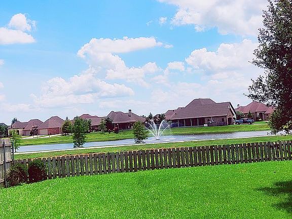 4th image of 110 Cypress Sunset Dr