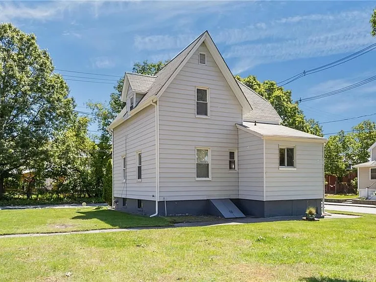 9 Gardner Ave — Photo 35