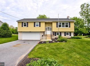 39 W Main St, Brownstown, PA 17508