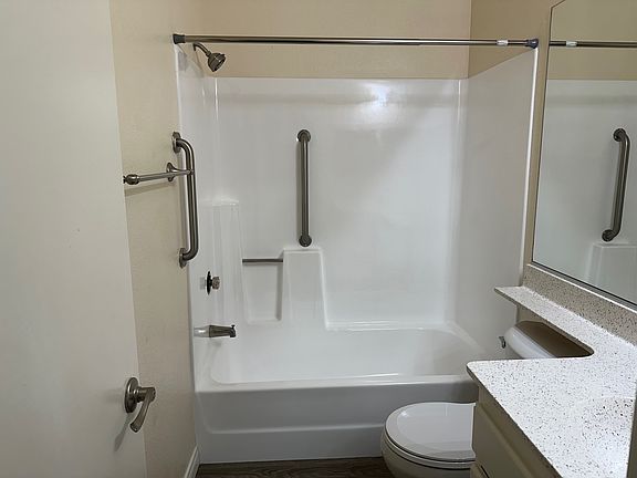 4th image of 6330 Genesee Ave Unit 304
