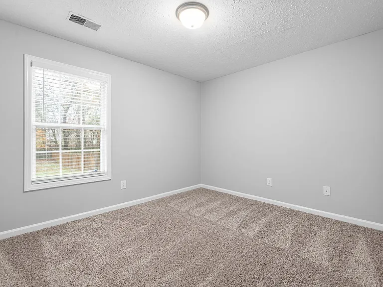 1626 Autumn Dr — Photo 21