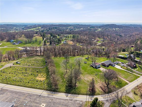 4th image of 1640 Ridge Rd