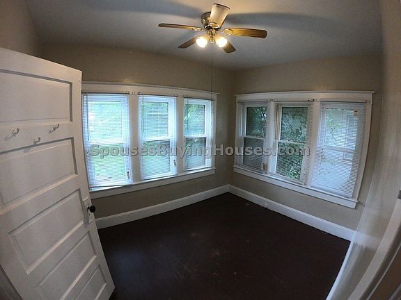 4th image of 734 N Gladstone Ave