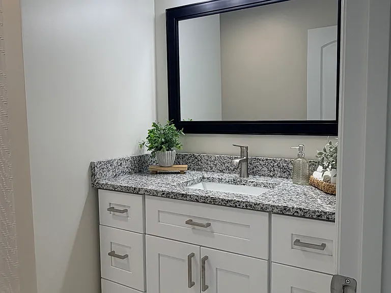 1233 Radmoor Dr — Photo 11