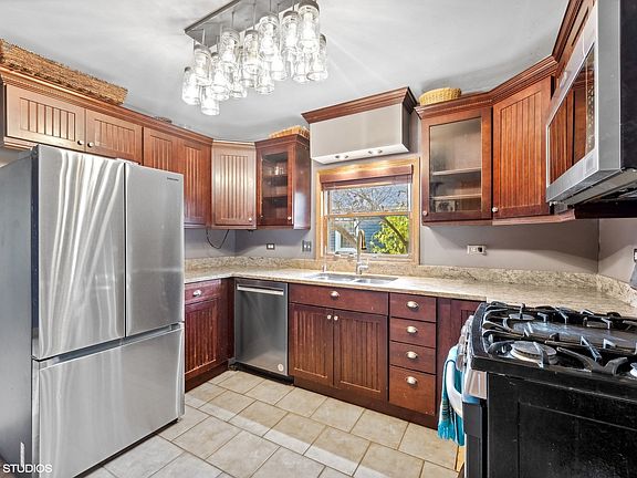 4th image of 4716 River Dr