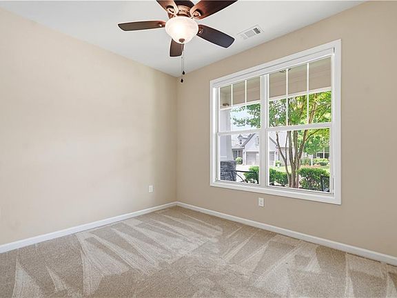 5th image of 118 Hidden Trail Ct