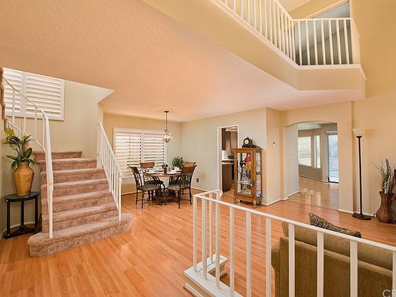 2nd image of 15757 Kenneth Pl