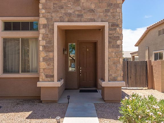 3rd image of 43929 W Palo Ceniza Way