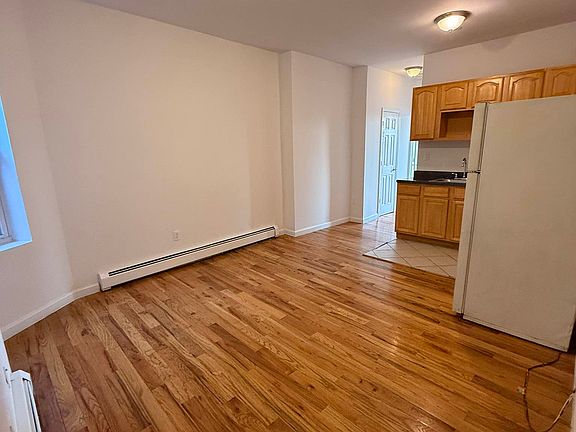 3rd image of 2110 Fulton St #4
