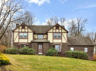 10 Holland Ct, Monroe, NY 10950