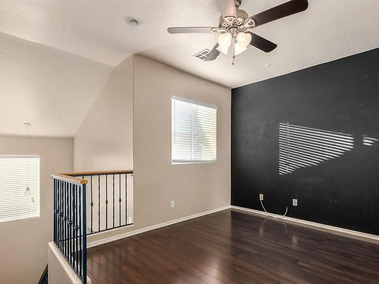 900 W Aspen Way — Photo 12