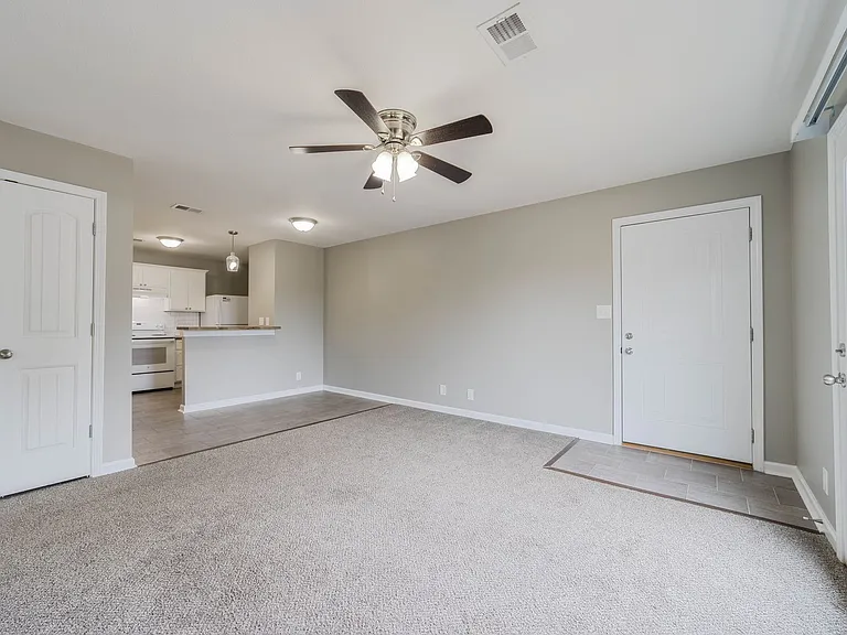 Autumn Ridge Apartment Community — Photo 60