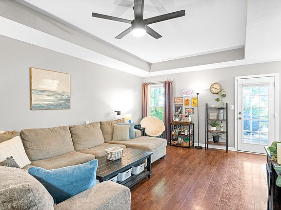 4th image of 3250 S Senseney Cir