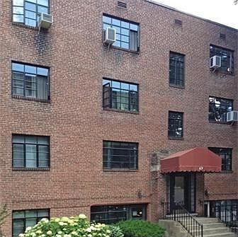 2nd image of 69-69A Strathmore Rd
