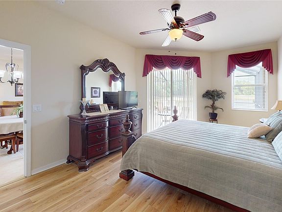 4th image of 11462 Saffron Ct