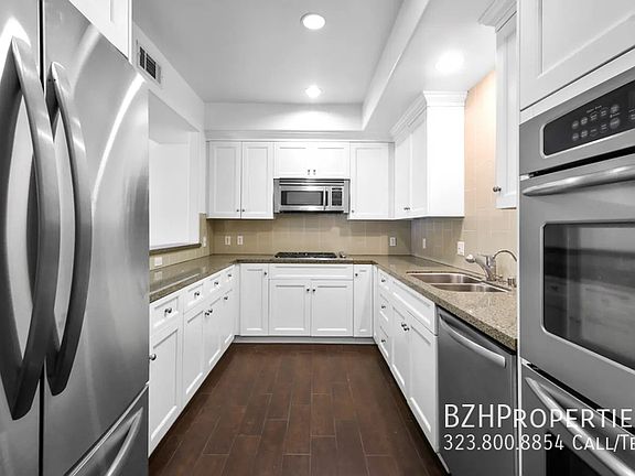 3rd image of 1050 1/2 S Holt Ave #404