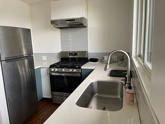 3rd image of 1868-70 Washington Pl