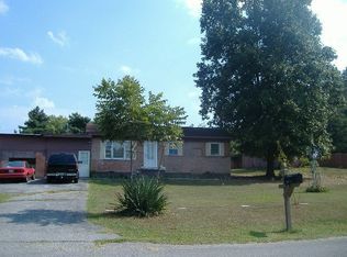 2901 Holmes Dr SE, Cleveland, TN 37323