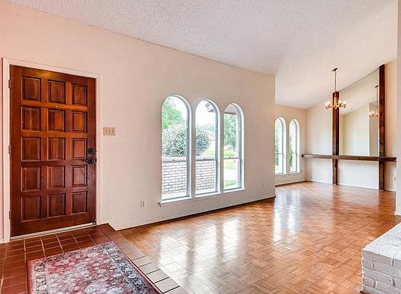 4th image of 7001 Silver Dale Cir