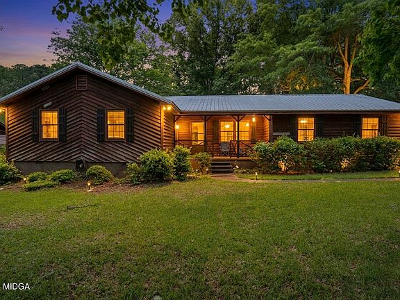 2nd image of 206 Brookwood Dr