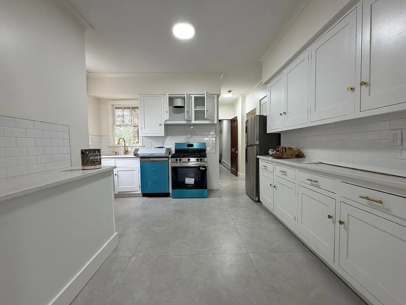 4 bed, $4,000 — Photo 2