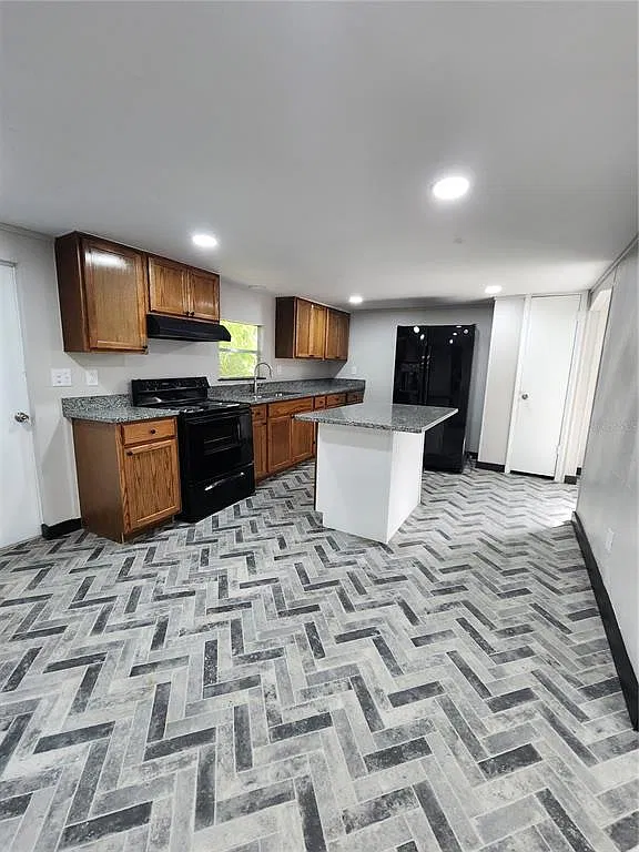 3 bed, 2.0 bath, 1368 sqft, $1,600 — Photo 3