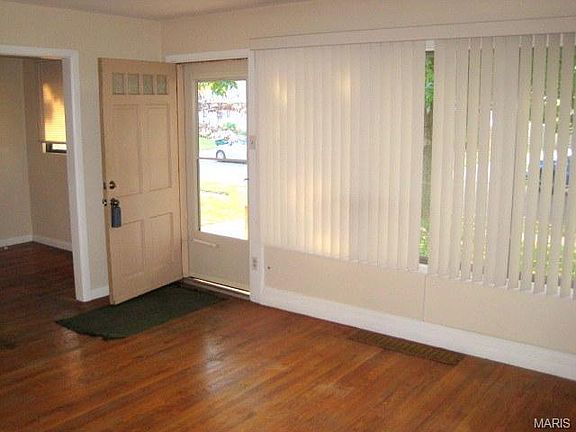 4th image of 1160 Saint Patrice Ln