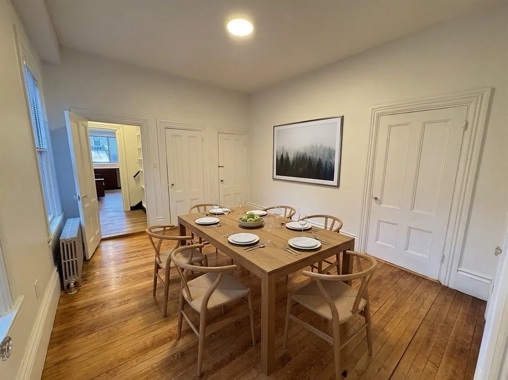 4 bed, 3.5 bath, 2966 sqft, $9,500 — Photo 3
