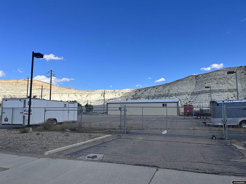 1st image of 615 E Flaming Gorge Way